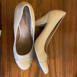 Naturalizer Size Woman’s 10 Beige Heels